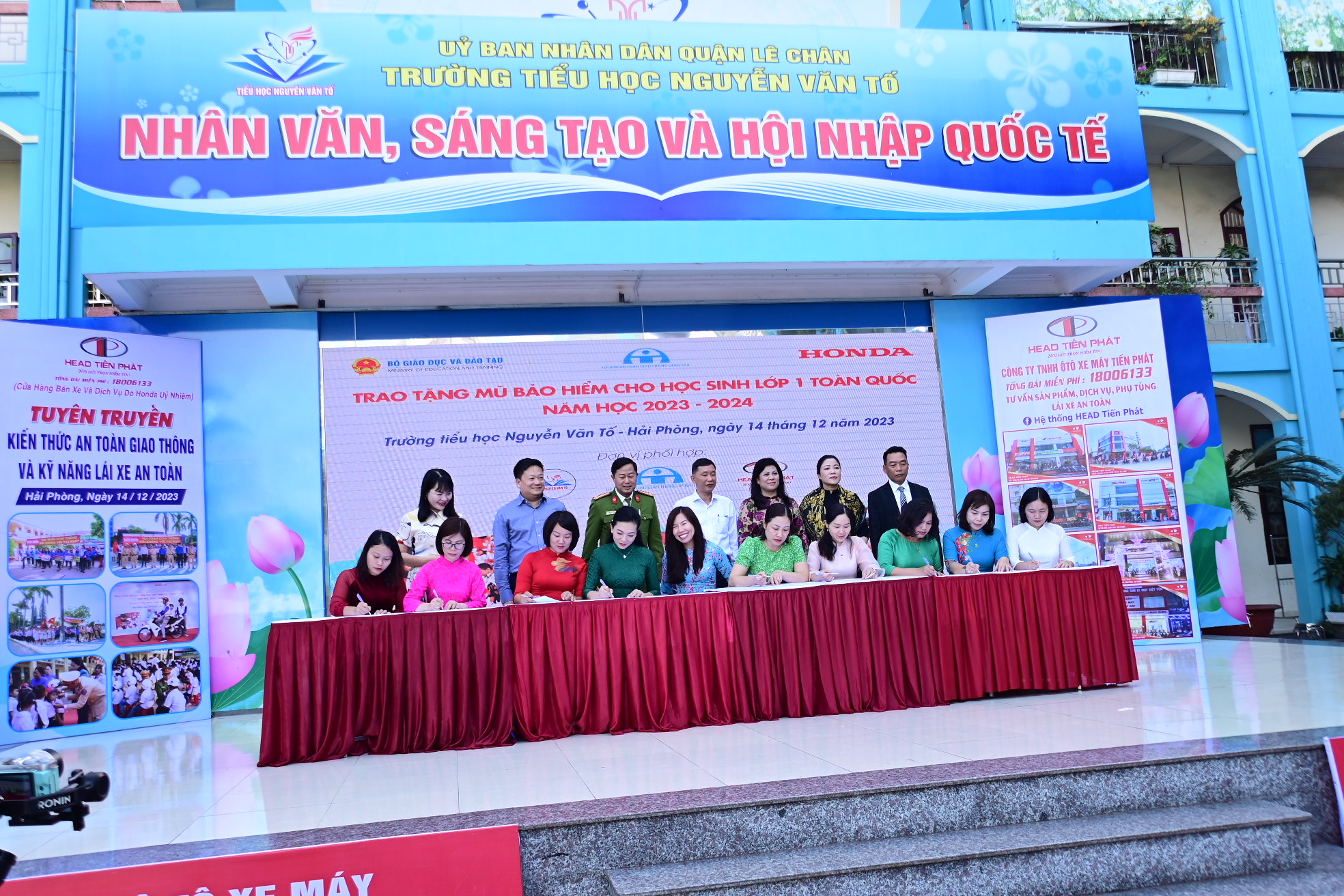 Công an quận Lê Chân tuyên truyền Luật giao thông đường bộ tại Trường Tiểu học Nguyễn Văn Tố (Lê Chân)